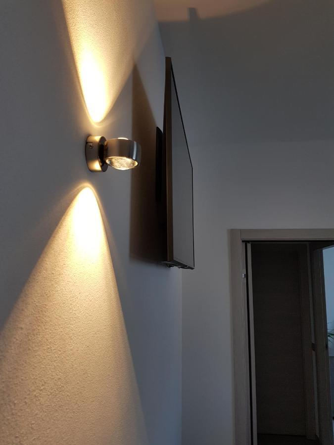 Yelay Apartments & Holiday Lago Di Garda Raffa Extérieur photo